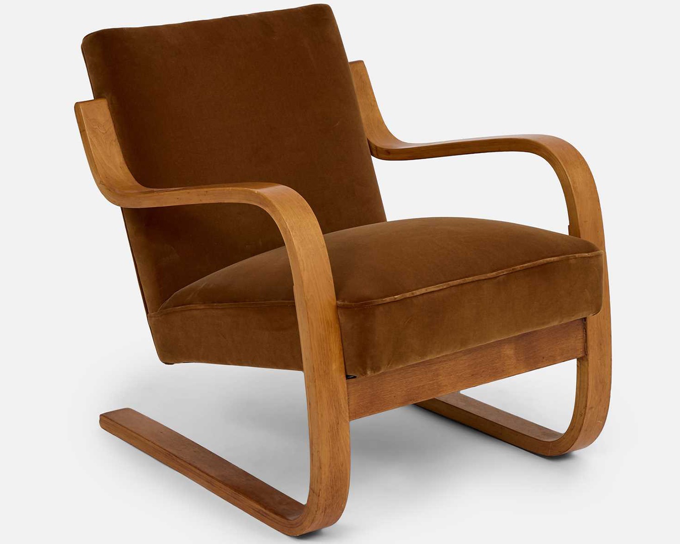Alvar Aalto (Finnish, 1898-1976) for Finmar, a model '34' chair (£3,000-5,000)